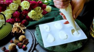 муссовые пирожные "ПАСХАЛЬНЫЕ кролики" с малиновым ку?