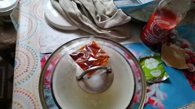 ЛАПША китайская широкая с КРАСНЫМ МАСЛОМ от производи