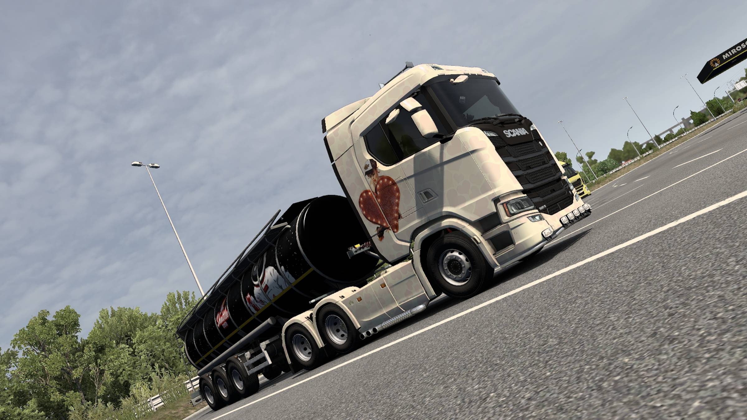 ETS 2: DLC Iberia, La Jonquera, Aparcamiento