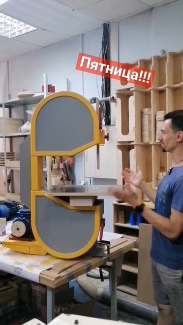 Интересный эксперимент с краской и цветами. Есть что р смотреть онлайн