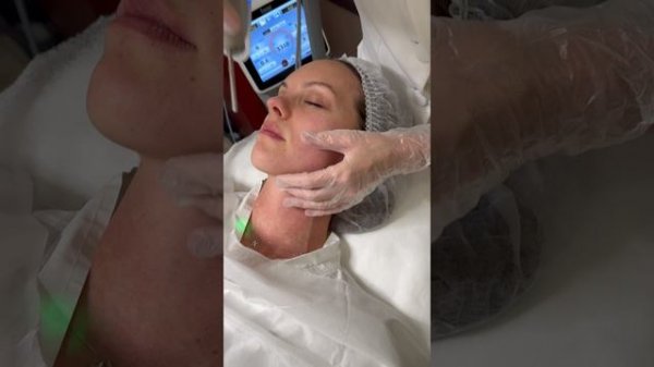 Процедура Fotona 4D омоложение в салонах красоты премиум-класса Мильфей