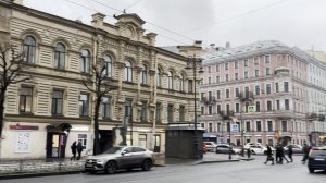 С Чайковского проходим на Литейный, а с него на Фурштатскую, прогулки по Петербургу