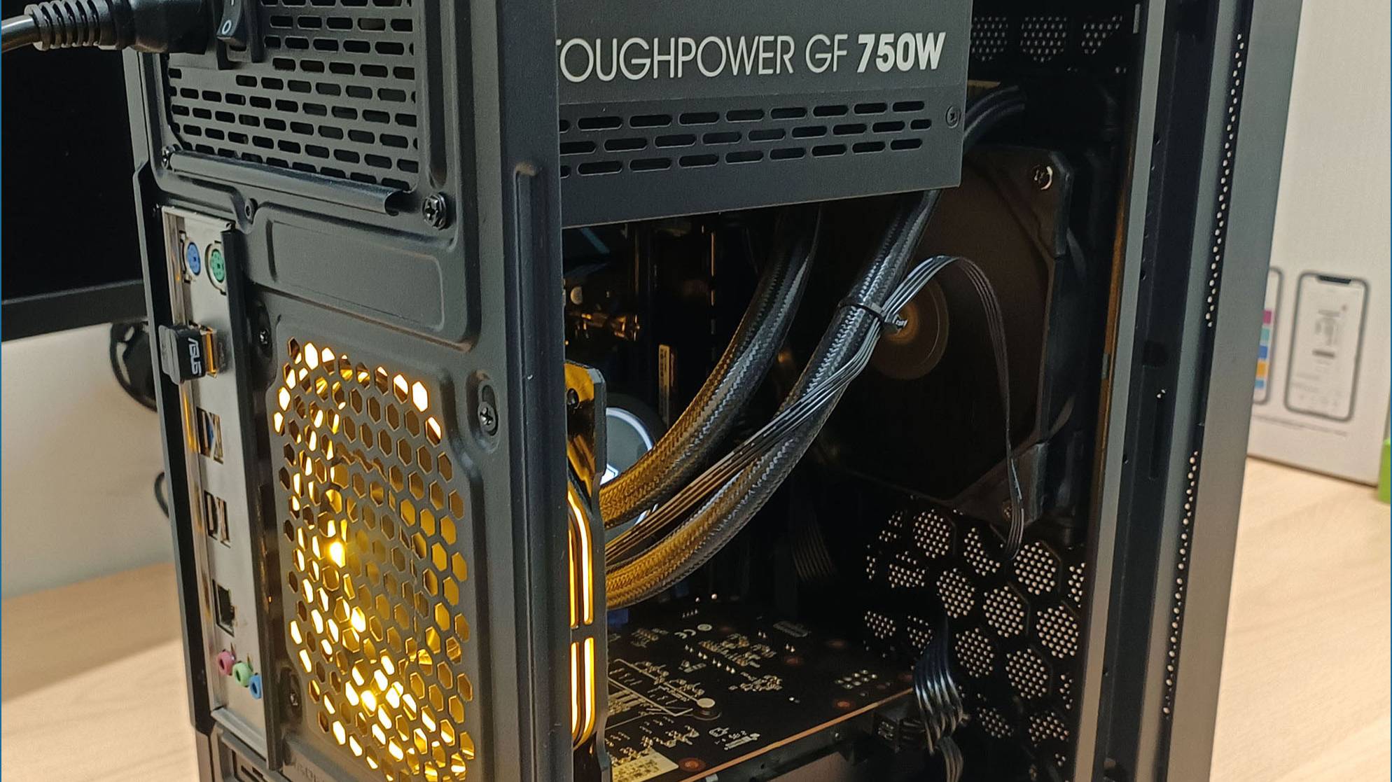 XEON E5-2699 V3 RX6600