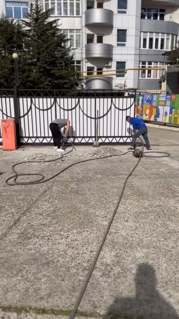 Услуга аренды компрессора с отбойными молотками в Соч смотреть онлайн