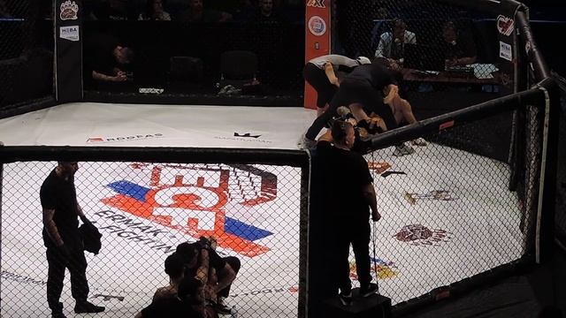 Турнир по смешанному боевому единоборству MMA Краснод? смотреть онлайн