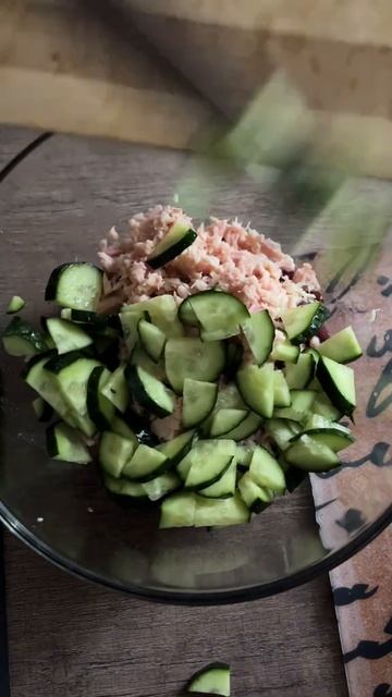 Салат с тунцом