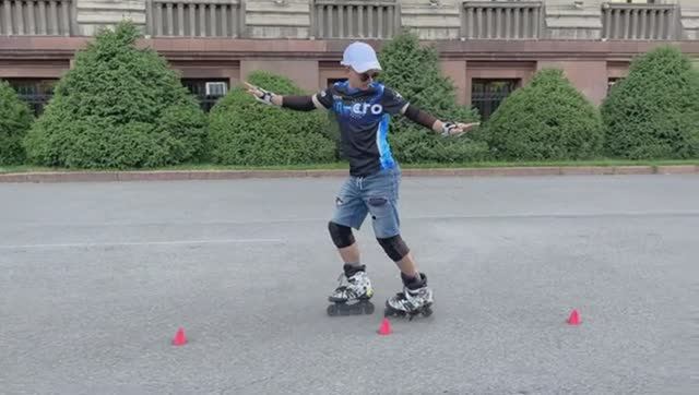 RollerProPeller_Техника слалома_Спиной вперёд смотреть онлайн