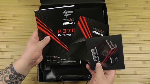 Распаковка ASRock Fatal1ty H370 Performance смотреть онлайн