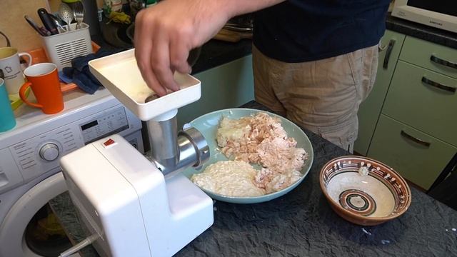 Настоящие котлеты из щуки. смотреть онлайн