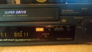 видеомагнитофон  Panasonic nv hd  750 HI-FI STEREO