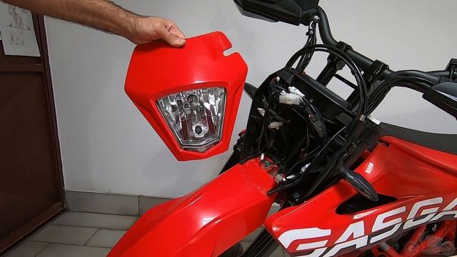 LED фар и отопляеми ръкохватки за GasGas 700 / KTM 690 / Husqvarna 701 - S