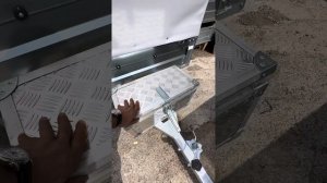 Прицеп Атлант с подъемной крышкой на газлифтах