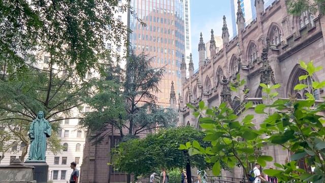 Манхеттан: Окулус, 9/11, Церковь Троицы, бык с Уолл Стрит.