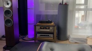 Усилитель Accuphase E-380 и  Bowers & Willkins 703 S3