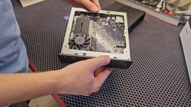 ОБНОВИЛ СВОЙ МИНИ-ПК! MINISFORUM MS-A1 + СКАЛЬПИРОВАНИЕ ПРОЦЕС смотреть онлайн