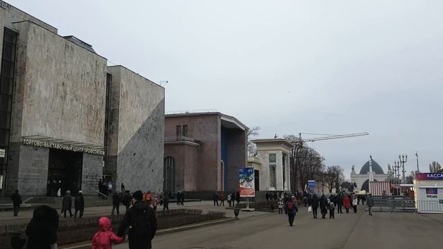 ВДНХ в январе 2020. Павильоны, каток, горка смотреть онлайн