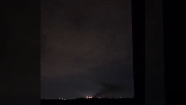 ЗРК Patriot в Киеве пытается отбиться от ракет и Гераней смотреть онлайн