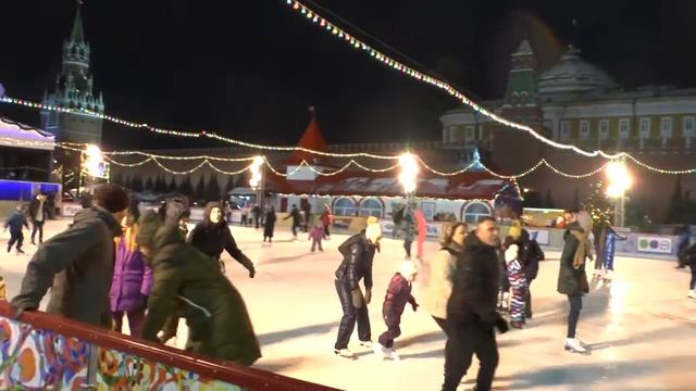 ГУМ-каток 2018 смотреть онлайн