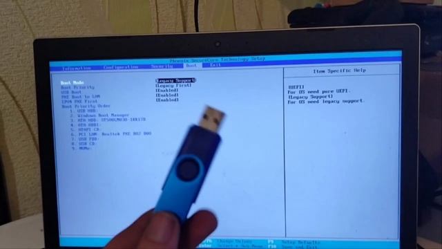 КОМПЬЮТЕР НЕ ВИДИТ ФЛЕШКУ В BOOT МЕНЮ!? ПОСМОТРИ РЕШЕНИЕ смотреть онлайн