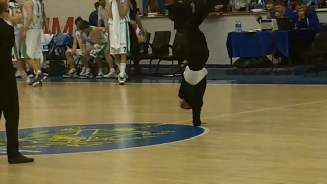 брейк-баскет Спартак Приморье смотреть онлайн