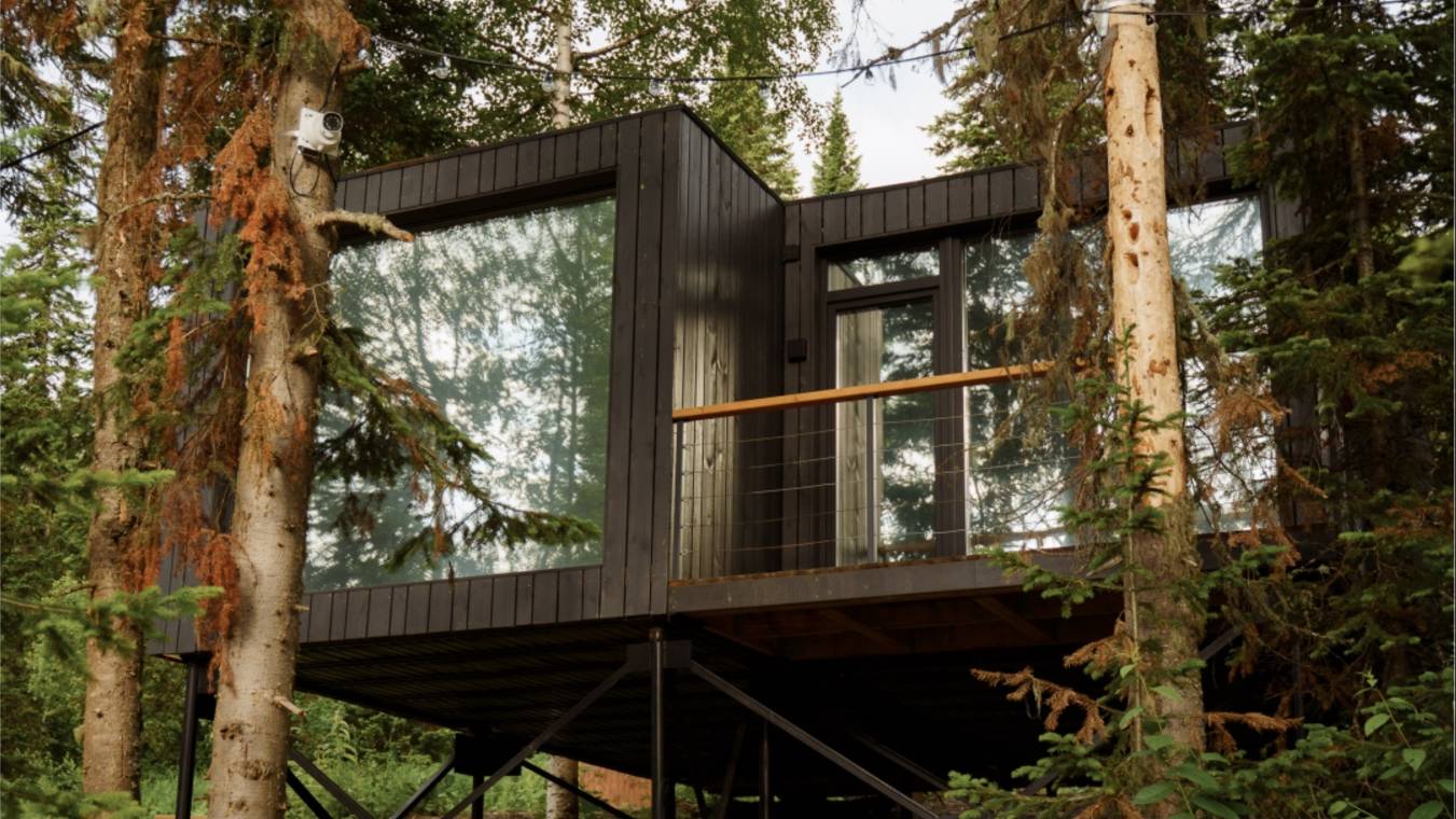 Уютные бунгало с панорамными окнами в окружении леса в Шерегеше🌲 смотреть онлайн