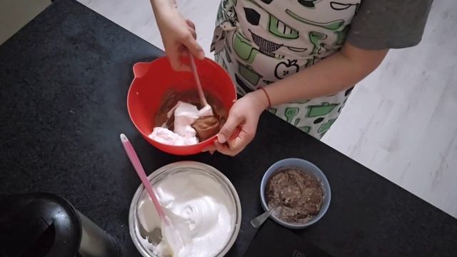 Кекс "Захер", очень вкусно и просто/ Cupcake "Sacher" смотреть онлайн