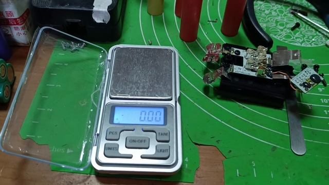 Обгрейды АКБ Макита || LG Sanyo Кто же недоложи миллиампер? смотреть онлайн