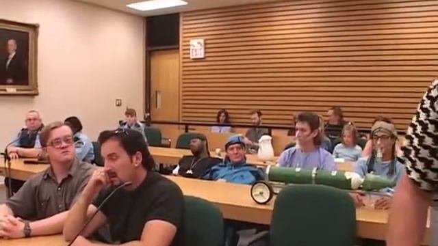 Парни из трейлерпарка. Рикки в суде смотреть онлайн