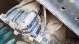 При выжатом сцеплении шипит в сброс кулисы или в сапун КПП ZF