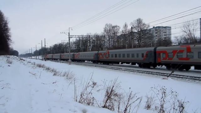 Электровоз ЧС2Т-999 с поездом №593 (СПб → Минеральные Вод