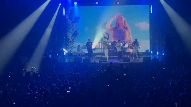 Концерт Миланы Стар( забыли слова проблемы с аппарату?