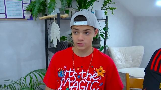 4-я ЧЕТВЕРТЬ NON-STOP. МАСИКИ смотреть онлайн