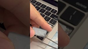Macbook замена клавиш и механизм клавиш ножница