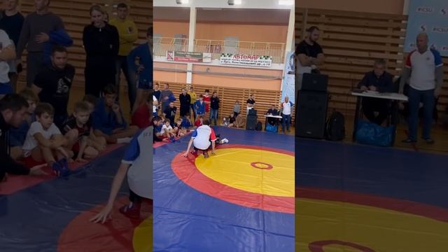 Удержание за голову боевое самбо