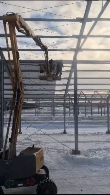 #Монтаж профиля#стройка #сварка #фермы #монтаж #металло смотреть онлайн