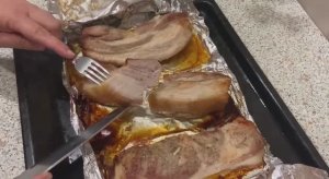 Свиная грудинка запеченная в духовом шкафу. Быстро, вкусно и просто