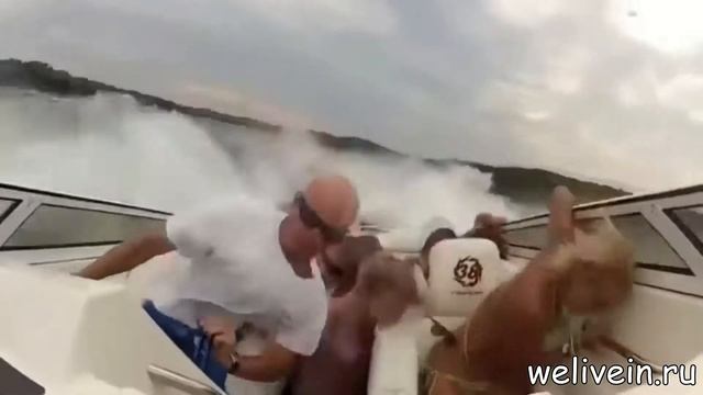 Не просто учится сноуборду