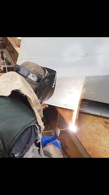 Резка Строгачем смотреть онлайн