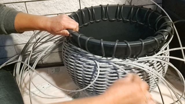 МК кашпо горшочек из ротанга