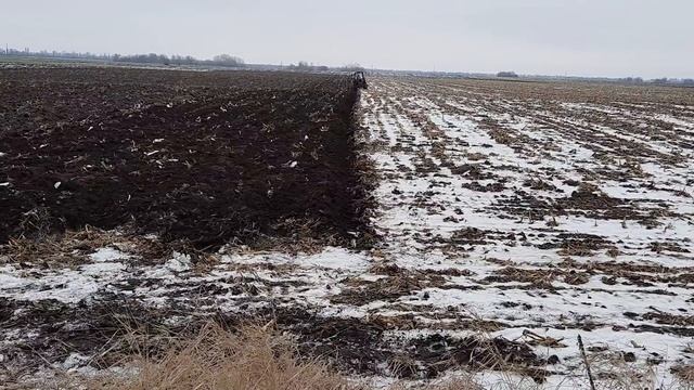 Пахота по мерзло-талому Плуг Unlu 3 к.оборотний