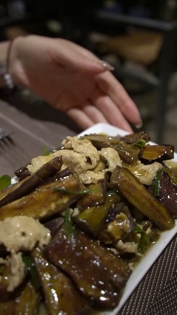 Горы еды в Лаосе! Как мы это все съедим вдвоём?