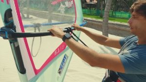 Как пользоваться трапецией на виндсерфинге. Обучающее видео по виндсерфингу. Школа Magic Wind