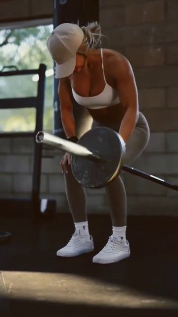 Female Body Fitness of Cassandra Martin Gym смотреть онлайн