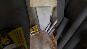 Как правильно спрятать стояк полотенцесушителя?  Ремо