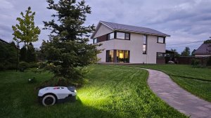 Робот-газонокосилка Anthbot Genie 1000