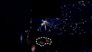 Мать орет на ребёнка.