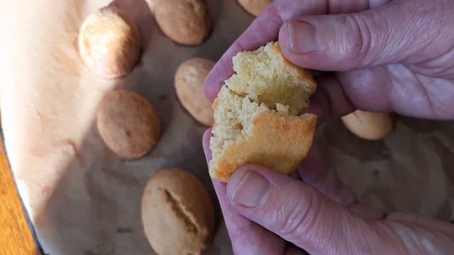 Если у вас много вареных желтков. Предлагаю приготови?