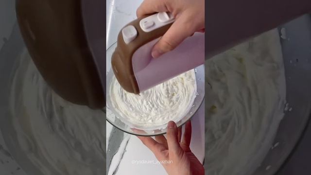 МЕРЕНГОВЫЙ РУЛЕТ. КАК ПРИГОТОВИТЬ ВОСХИТИТЕЛЬНЫЙ МЕР?