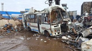 уничтожение пазика🤣 #утилизация #металлолом #перераб