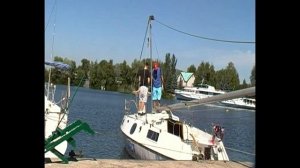 Установка мачты на яхте Олеся